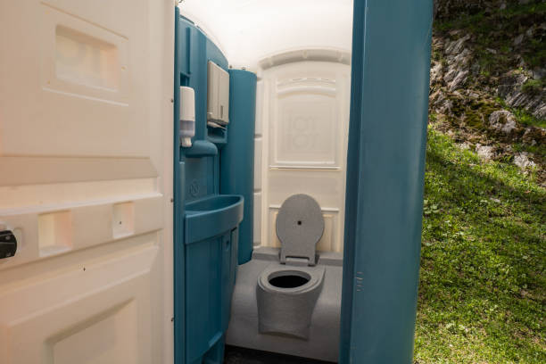 Best Portable toilet rental cost  in Linntown, PA